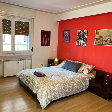 ゲストハウス Sweet 4 Person In Apartament トリエステ
