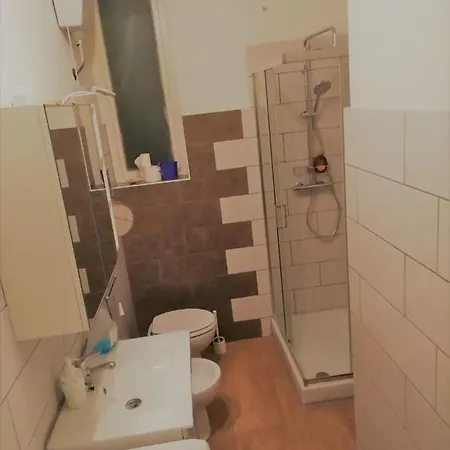 ゲストハウス Sweet 4 Person In Apartament トリエステ
